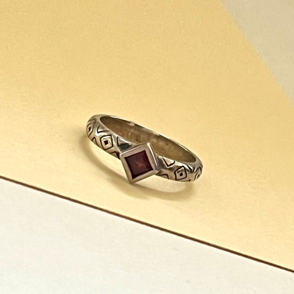 🌀Brighton 🎉rare vintage🎉 • silver abstract triangle ring with purple stone - Picture 5 of 13